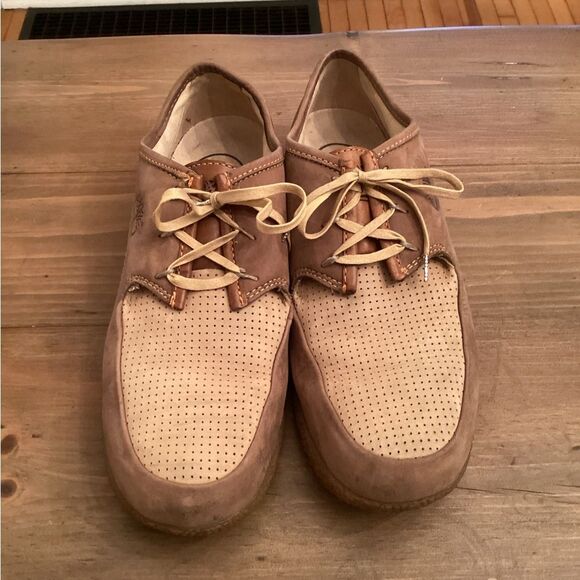 Timberland Other - TIMBERLAND MENS 10.5 BROWN MOC TOE LEATHER OXFORDS GUM SOLE